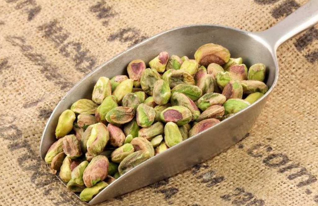 Pistachio nuts are not only tasty and fun to eat, but also highly nutritious.